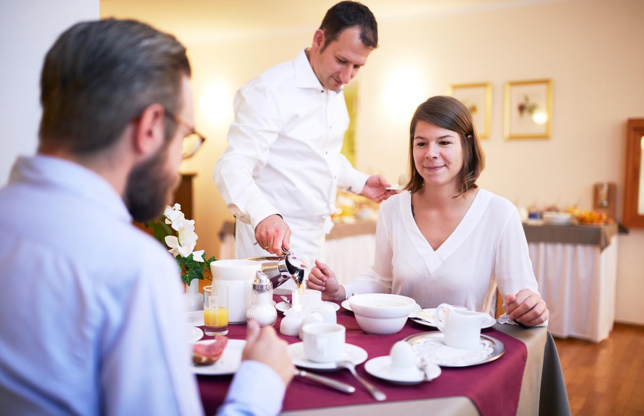 Hotel Alter Wirt Hallbergmoos Kültér fotó